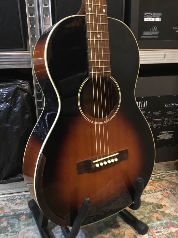 The Loar LO-215 (2012), Small Body, 0-Model Acoustic Guitar image 1