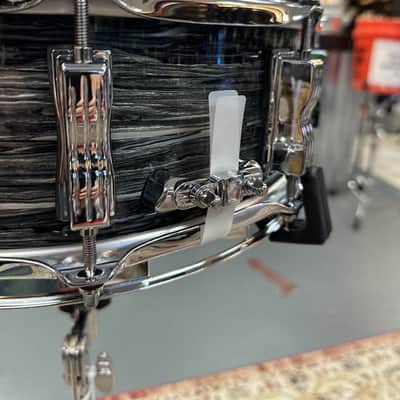 LUDWIG LS401XX1Q-D 14 X 5" CLASSIC MAPLE SNARE DRUM VINTAGE BLACK OYSTER - DEMO image 3