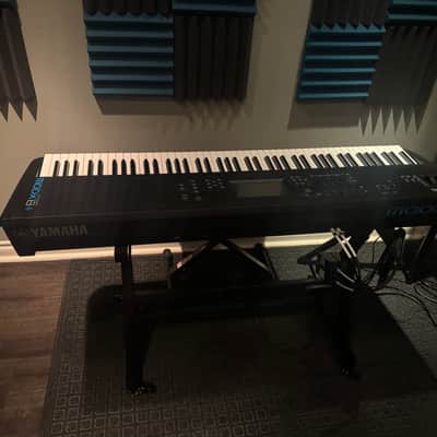 Yamaha MODX M8 88-Key 16-Voice Synthesizer 2025 - Present - Black