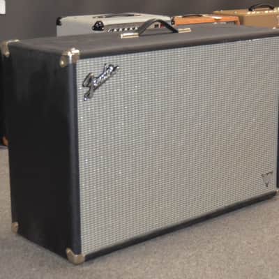 Fender VM212 Vintage Mod 2×12 Closed Back Guitar Cabinet – Used - Black Tolex image 2