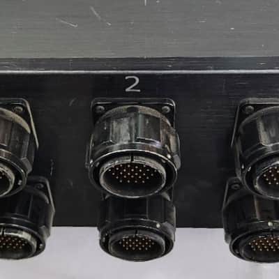 Solotech 24-Pair (Multicables) Audio Signal Distribution Panel-V72,Model LOCCUS0095  6 x Male V-37 , Bantam Patch/3U, VEAM connector and  Canare & Mogami  cables, very high quality component image 4