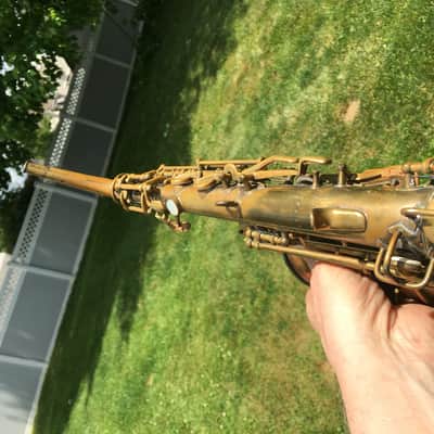 SUMMER DEAL MARTIN 1921 CURVED SOPRANO SAXOPHONE WITH ORIGINAL CASE SAX BUILT LIKE A TANK NEEDS OVERHAUL MECHNICALLY SOUND A CLASSICVINTAGE SOPRANO image 12