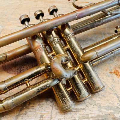 King Liberty Bb Trumpet w/Case image 12