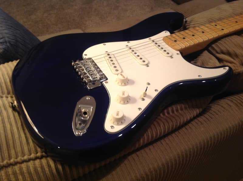 Squier Classic Vibe FSR '70s Sapphire Blue Stratocaster - No longer in production image 1