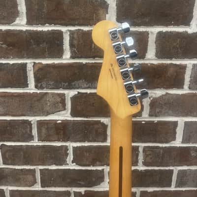 Fender Player Strat Plus TOP MN 2023 - Cherry Burst image 8