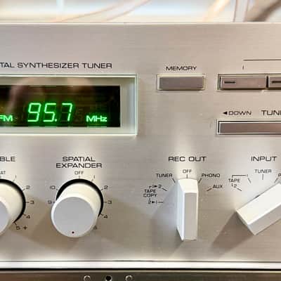 Vintage Yamaha R-700 Natural Sound AM/FM Stereo Receiver For Parts SEE VIDEO image 3