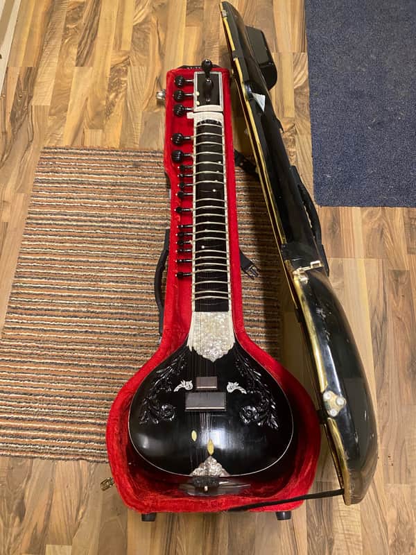 Yusuf Mirajkar Sitar - Black image 1
