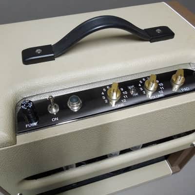MegaTone Amps WEZO ME18 Compact Combo 2010 brown & cream image 2