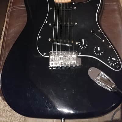 Squier Stratocaster E10 1987 MIK  Black image 1