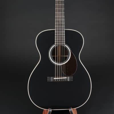 Huss and Dalton TOM-R (DEMO MODEL) - Sitka Spruce & Indian Rosewood image 3