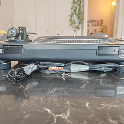 2 x Technics SL-1200MK5 Turntable image 18