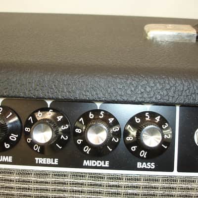 2002 Fender '65 Twin Reverb 85-Watt 2x12" Combo Guitar Amp w/ Footswitch & Cover image 10