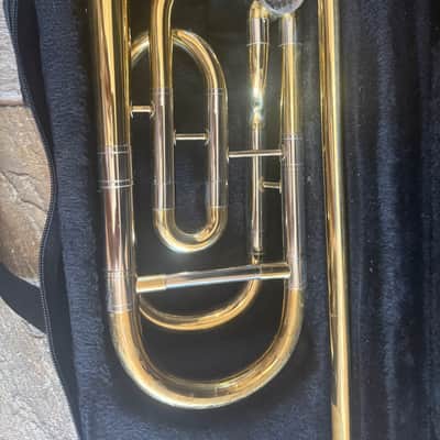 Immagine Gold color trigger trombone, With case and mouthpiece. Large bore - 2