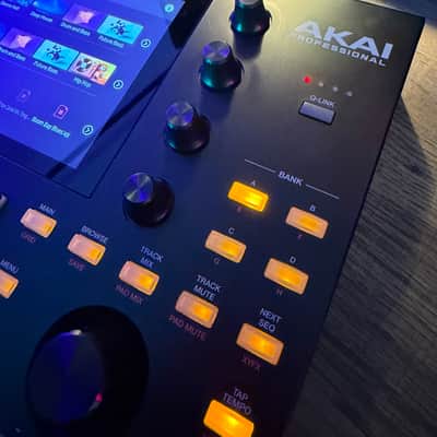 Akai MPC One Standalone MIDI Sequencer 2020 - Present - Black image 5