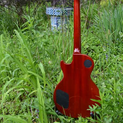 2019 Gibson Les Paul Special Limited Edition in a Heritage Red Cherry finish w/Upgrades such as a Bigsby, Dunlop Black Straploks, Kluson Locking Tuners, New Stringjoy Strings and Newer Brown Gibson HSC image 4