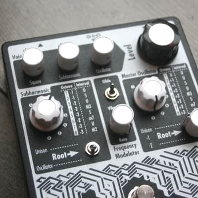 EarthQuaker Devices Data Corrupter Modulated Monophonic PLL Harmonizer image 7