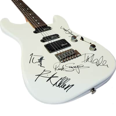 CHARVETTE BY CHARVEL - SIGNED BY DEF LEPPARD - The David Leach Collection image 3