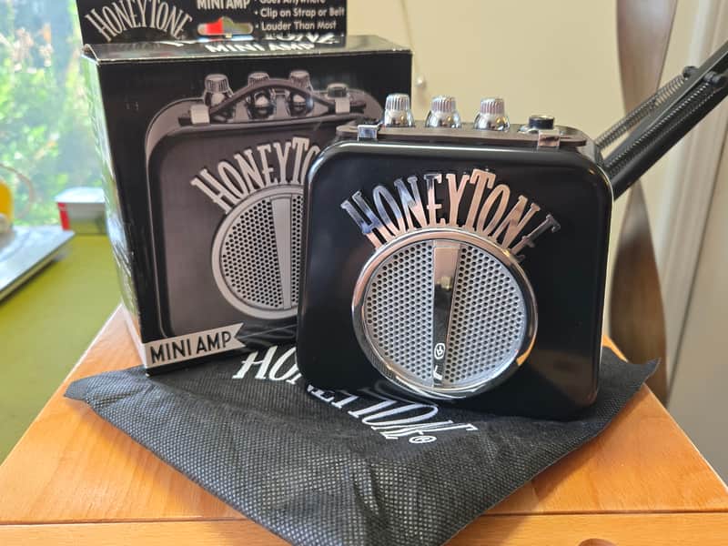 Danelectro Honeytone Mini Amp 2010s - Black image 1