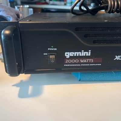 Gemini XGA-2000 Professional 2000-Watt Rackmount Power Amp w/ IEC power cable & rack mount bolts/washers. image 2