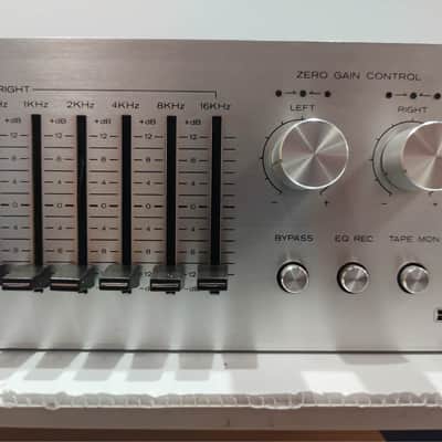 Realistic 31-2000A 10 Band Wide Range Stereo Frequency Graphic Equalizer image 3