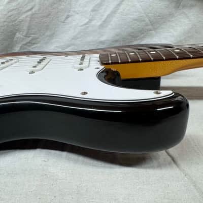 Fender American Vintage Reissue AVRI '62 Stratocaster Guitar with Case 1988 - 3-Color Sunburst / Rosewood fingerboard image 15