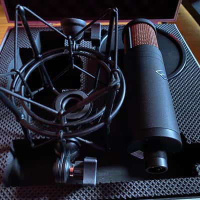 Antelope Audio Edge Duo Large Diaphragm Multipattern Modeling Condenser Microphone 2018 - Present - Black image 6
