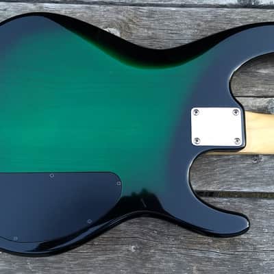 Lefty 1999 CARVIN B4 Jazz greenburst image 4