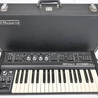 Roland SH-2 *Near mint with hard case & serviced* image 1