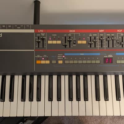 Roland Juno-106 61-Key Programmable Polyphonic Synthesizer 1984 - 1985 - Black