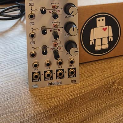 Intellijel Quad VCA Eurorack Synth Module | Reverb