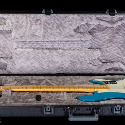 Fender American Professional II Precision Bass Maple Fingerboard Miami Blue (801) image 7