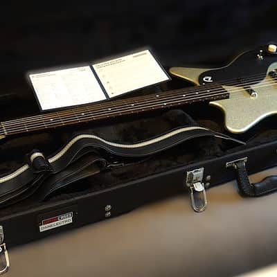 Danelectro 59 NOS+ 60th Anniversary - Silver Metalflake with Danelectro case image 14