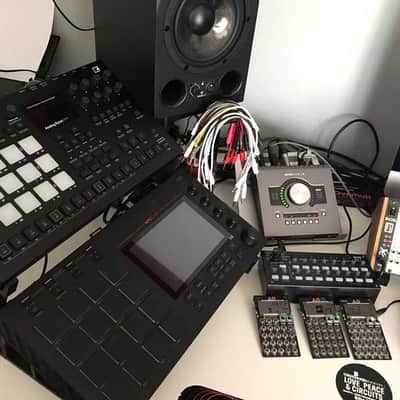 Dual tier Akai MPC live & Analog RYTM MK2 - 3dstudiofurniture image 3