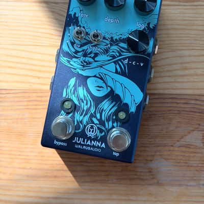 Walrus Audio Julianna Deluxe Chorus / Vibrato 2020 - Present - Blue image 1