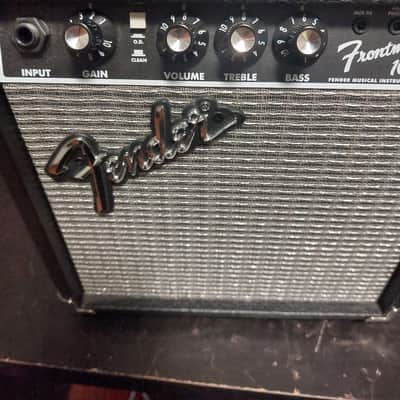 Fender Frontman 10G 10-Watt 1x6" Guitar Practice Amp 2007 - Present - Black image 3