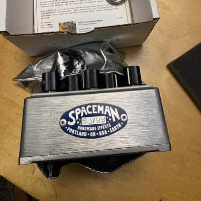 Spaceman WOW Signal Alien Fuzz Communicator 2010s - Silver Edition image 4