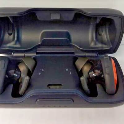 Bose SoundSport Free Earbuds image 2