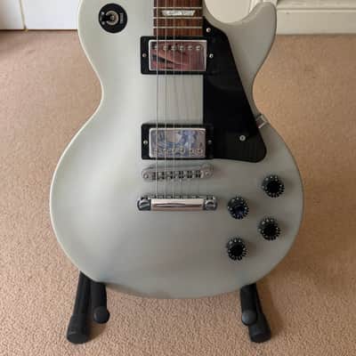 Gibson Les Paul Studio 2001 - Silver Pearl (Satin) image 1