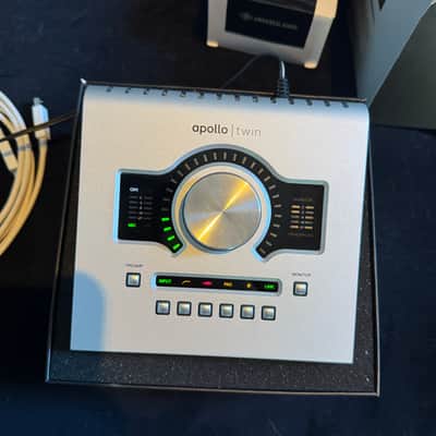 Universal Audio Apollo Twin Duo MK1 Thunderbolt 2016 - grey image 3