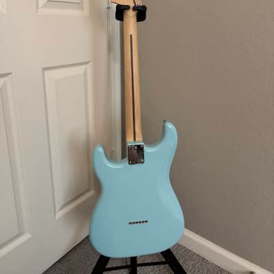 Fender Limited Edition Tom DeLonge Signature Stratocaster 2023 - Daphne Blue image 6