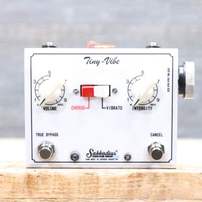Sabbadius Electronics 69 Tiny-Vibe Hand Wired Analog Chorus/Vibrato Effect Pedal Bild 1