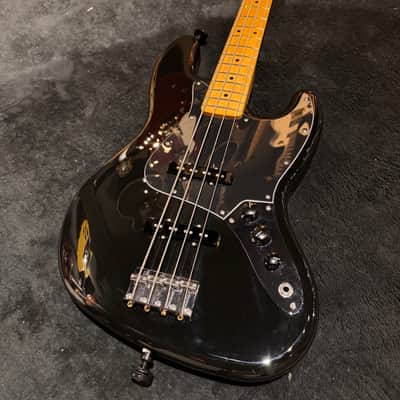 Fender Player Jazz Bass with Maple Fretboard Black image 3