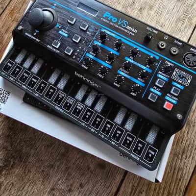 Behringer Pro VS Mini 4-Voice Hybrid Vector Synthesizer 2023 - Present Black image 2