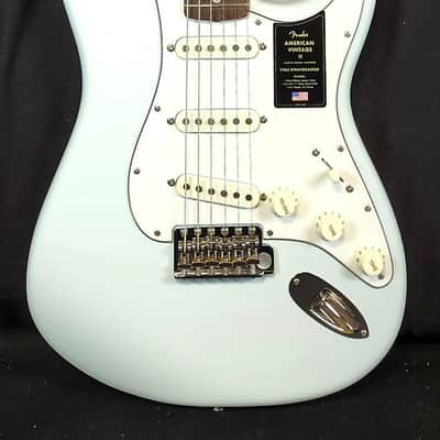 Fender American Vintage 1965 Stratocaster, Round-Lam Rosewood Fingerboard, Sonic Blue image 10