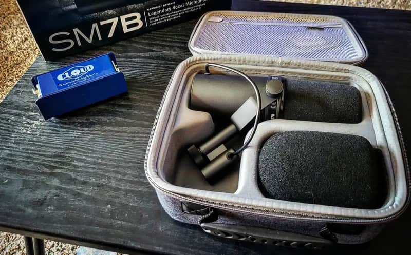 Immagine Shure SM7B Dynamic Vocal Microphone W/Cloudlifter CL-1 Mic Activator + Case - 1