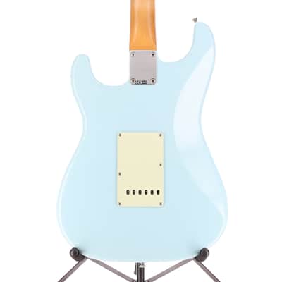 Fender Vintera® II Road Worn® '60s Stratocaster®, Rosewood Fingerboard, Sonic Blue (H7)(14821) (14821) image 2