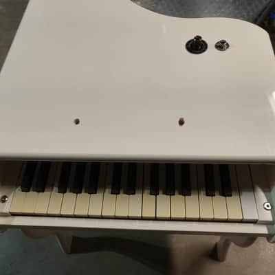 Schoenhut Toy Piano w/Piezo Pickup image 2