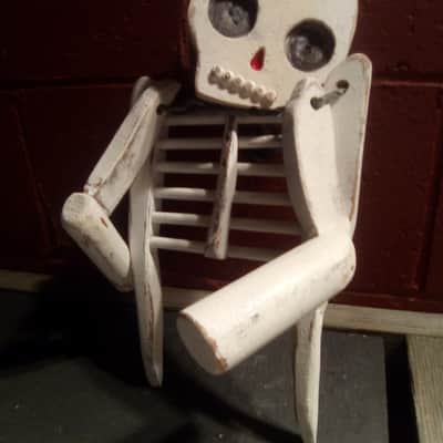 Electric Skeleton Rattle image 7