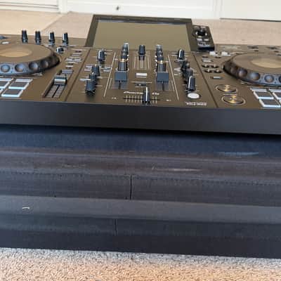 Pioneer XDJ-RX3 with softcase and DeckSaver image 2