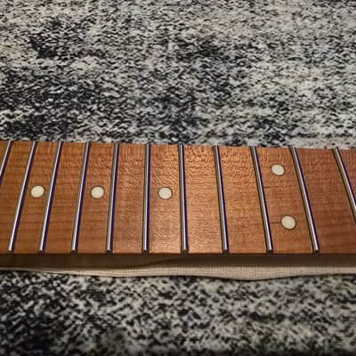 Musikraft 1 Piece Short Scale (24.75") Beak Neck image 5
